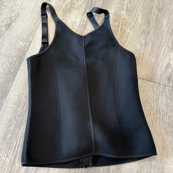 LAST PRICE🍒🤍 Waist trainer corset vest shapewear slimming body ✨ - Picture 7 of 7